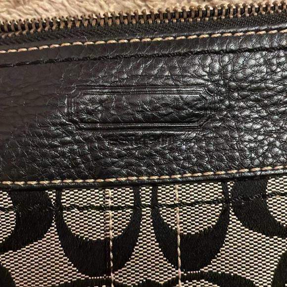 Coach Crossbody - Picture 6 of 16